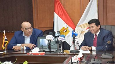 عاجل.. وزير الرياضة يستعرض استعدادات استضافة مصر لكأس العالم لكرة اليد 2021 (صور)