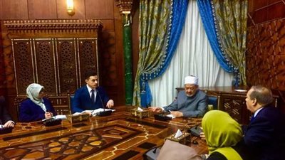 شيخ الأزهر لبرلمان الطلاب الوافدين: رسالة الأزهر أمانة في أعناقكم فحافظوا عليها (صور)
