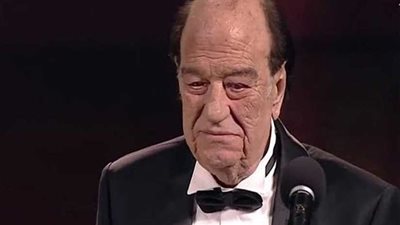 حسن حسني لمروجي شائعات وفاته : أنا زي الفل وانتظروني في رمضان القادم