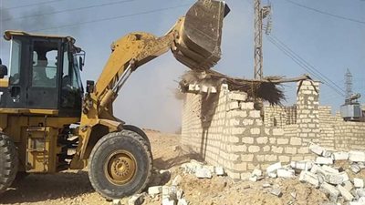 إزالة 130 حالة تعد واسترداد 1836 فدانا بمنفلوط