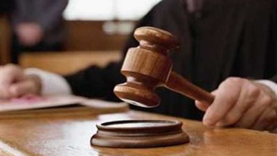 تأجيل محاكمة 37 متهمًا بتزوير محررات رسمية بقضية أسر شهداء الثورة