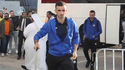 كأس العرب.. وصول لاعبي الإسماعيلي الي استاد محمد بن زايد (صور)