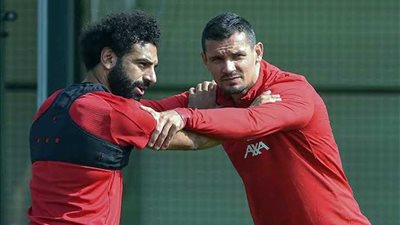 بالفيديو.. في حواره المرح مع لوفرين هل يفضل صلاح البيتزا أم لا؟