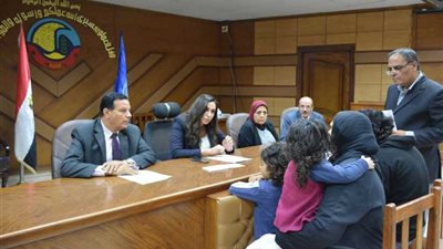 نائب محافظ البحيرة تلتقى 29 مواطنًا فى اللقاء الأسبوعى لخدمة المواطنين