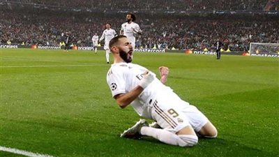 عاجل ..«بنزيما» يترجم سيطرة ريال مدريد بتقدم مستحق على باريس سان جيرمان في الشوط الأول