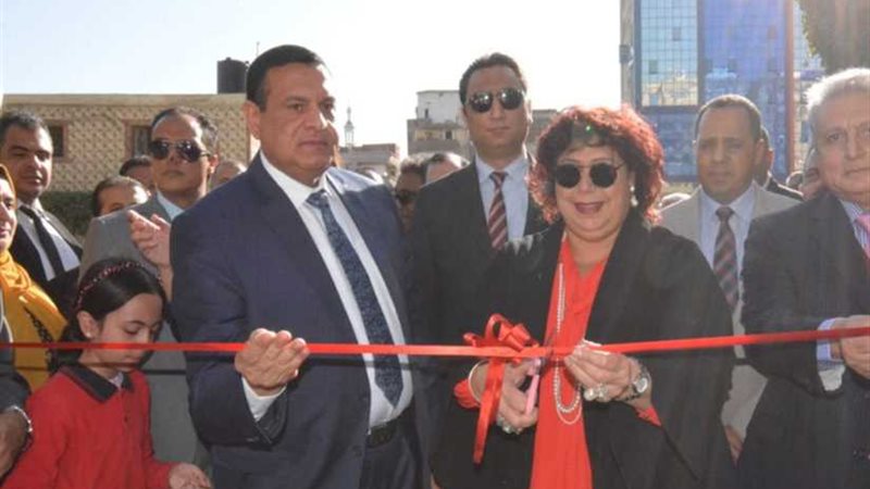 وزيرة الثقافة ومحافظ