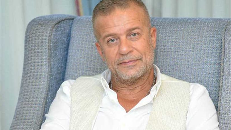 شريف منير ينفي تعاقده