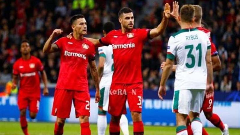 باير ليفركوزن يفوز
