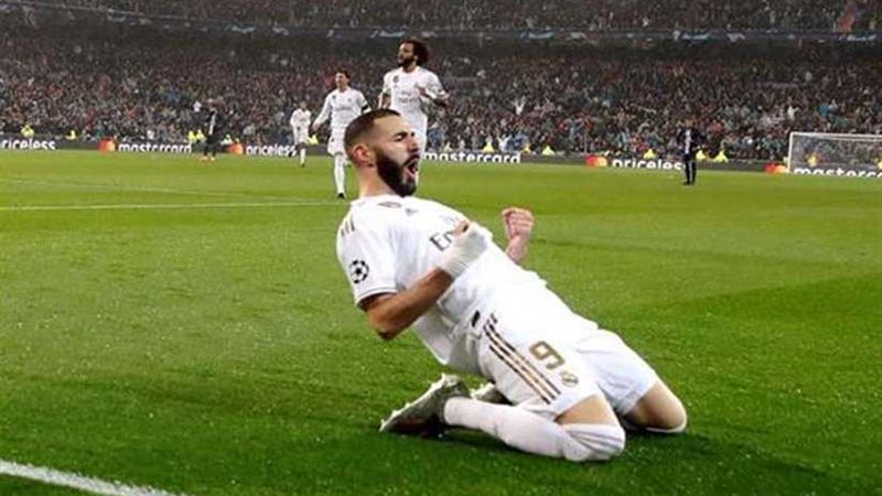 عاجل ..«بنزيما» يترجم