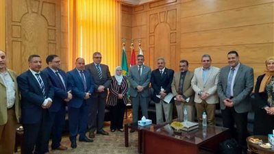 المغربي يستقبل وفد المركز القومي للقياس بوحدة مشروعات التعليم العالي