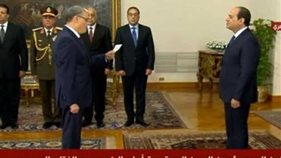 محافظ ورئيس مدينة شقيقان في محافظة واحدة