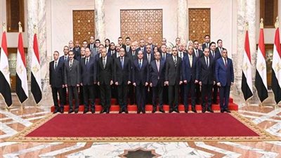 بالصور.. لقاء الرئيس بالمحافظين ونوابهم الشباب