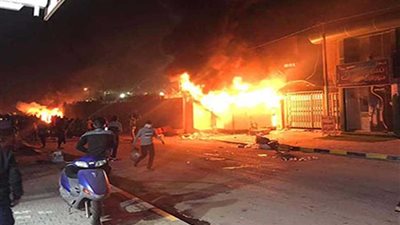 متظاهرون يحرقون القنصلية الإيرانية في النجف