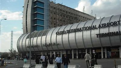 جمارك مطار القاهرة تحبط محاولة تهريب كمية من الأدوية