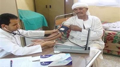 60 قافلة طبية مجانية من الأورمان لعلاج 25 ألف مريض شهريًا