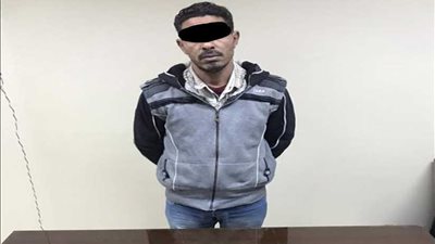 القبض على عاطلين بحوزتهما 7 طرب حشيش وسلاح ناري بالمنيا