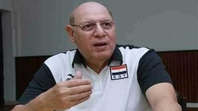 بالمستندات.. نكشف سر تمسك رئيس 