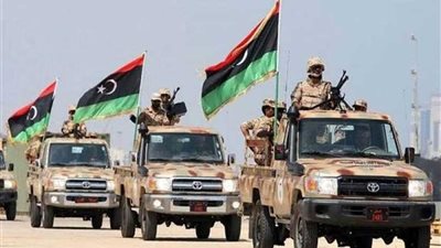 الجيش الليبي يسعى لإعادة السيطرة على حقل الفيل النفطي بعد اقتحامه من قبل مسلحين