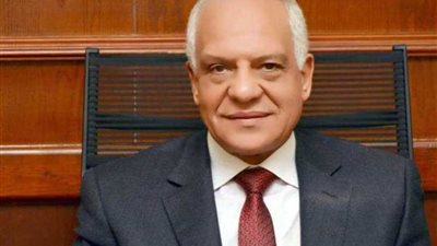 محافظ الجيزة يقود حملة إشغالات على المقاهي والمحلات المخالفة بشارع العروبة بحي الوراق