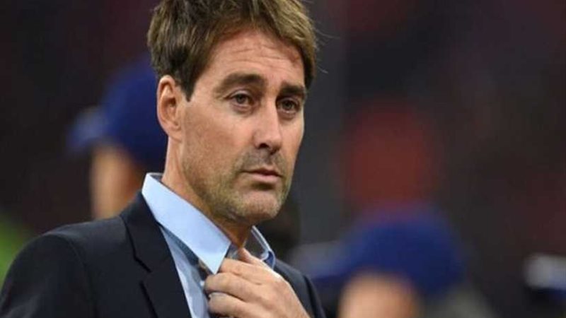 فايلر يحاضر لاعبي