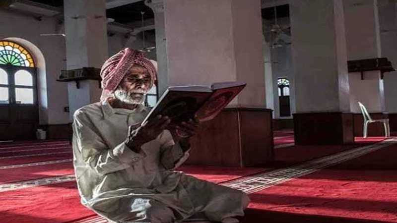 50 صورة توثق تجربته..