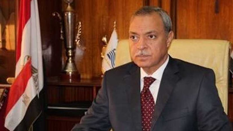 ملفات شائكة على مكتب