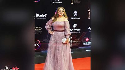 بالصور.. اطلالة كبار النجوم بالسجادة الحمراء لمهرجان القاهرة السينمائي