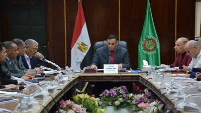 محافظ الدقهلية لرؤساء المراكز: جئنا لخدمة المواطنين ولن أقبل بتأخر التنفيذ