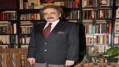 عوني عبد الرؤوف رئيسا شرفيا للنقابة العامة لاتحاد الكتاب