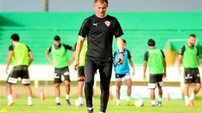 لاعبو الزمالك في مظاهرة حب لـ
