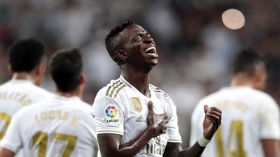 زيدان يستبعد رحيل فنيسيوس عن ريال مدريد في يناير المقبل