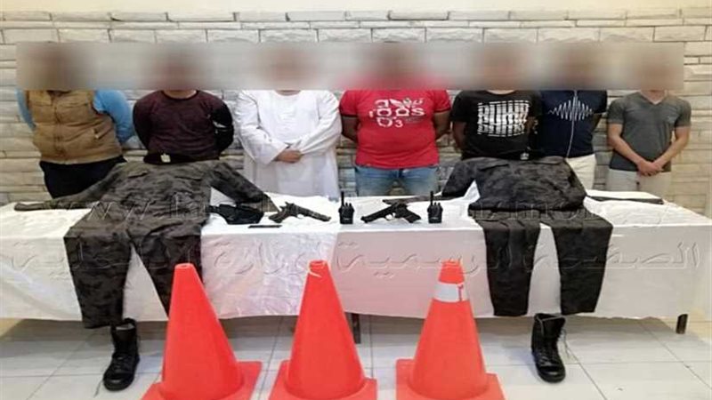 لصوص في ثوب الشرطة..