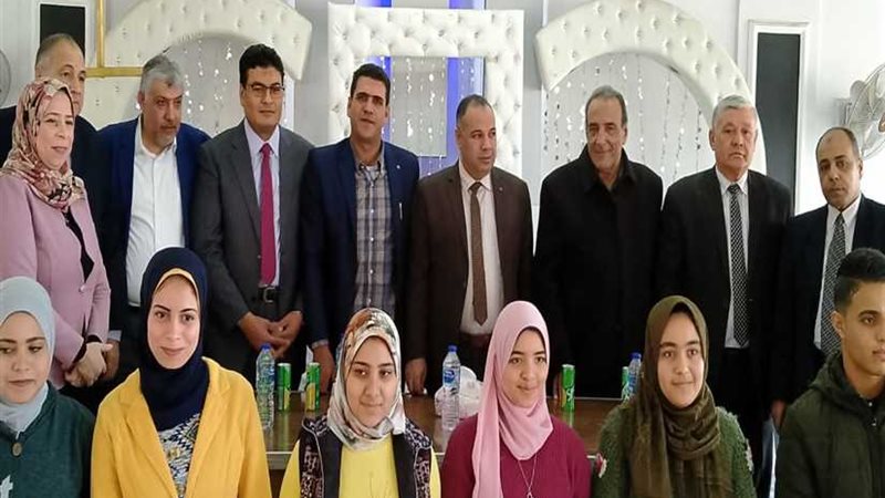 بحضور رئيس مجلس الأمناء..