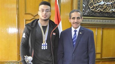 أقوى ناشئ في العالم يروي قصة نجاحه وينصح الجميع بأن يكونوا كـ