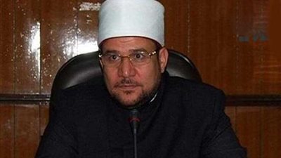 وزير الأوقاف يقترح تنظيم صالون ثقافي شهري بمؤسسة دار الهلال لتثقيف الشباب