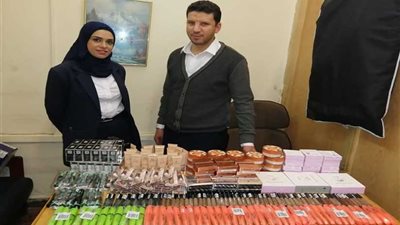 جمارك مطار القاهرة تحبط محاولة تهريب كمية من مستحضرات التجميل