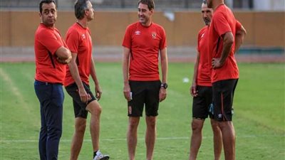 المدير الفني للأهلي يركز على التصويب والعرضيات في مران الفريق