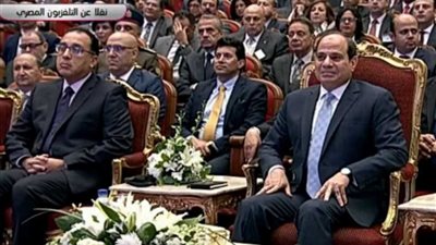 السيسي : مصر لديها فرصة كبيرة في مجال الرقمنة والدولة تتحرك فيها بقوة