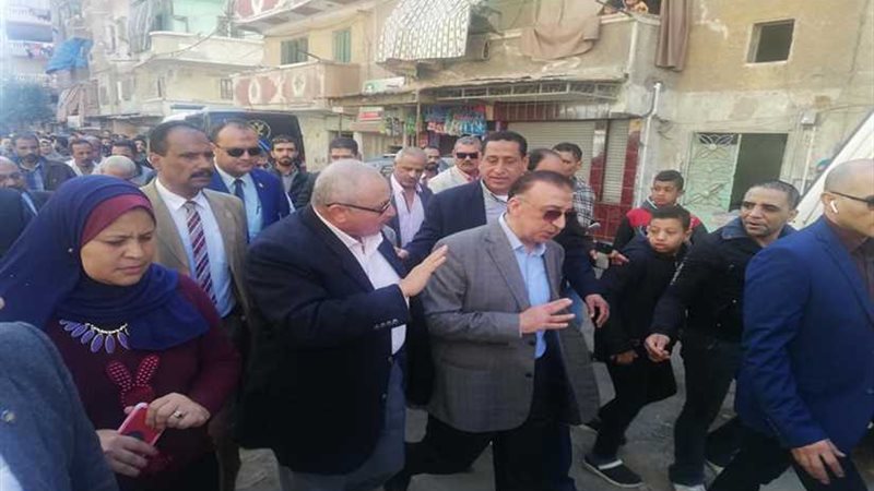 الشريف  يستمع لشكاوى