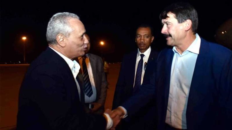 رئيس جمهورية المجر