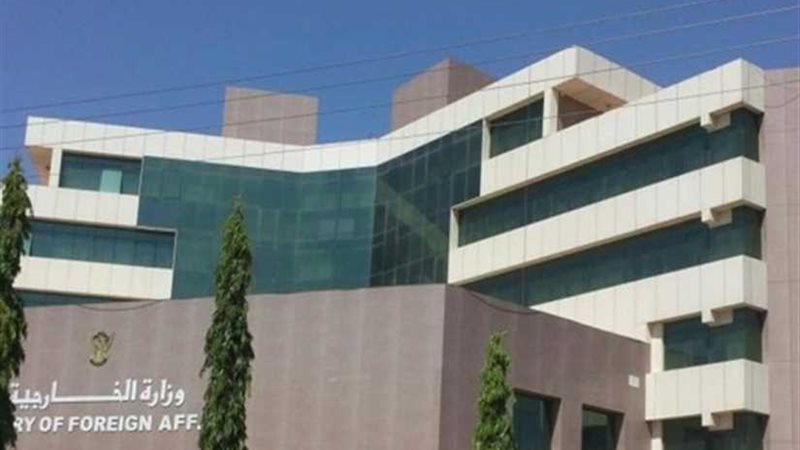 انعقاد أول دورة للتشاور