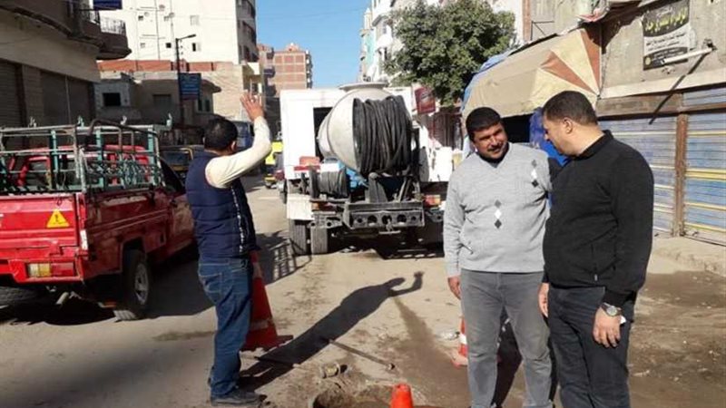 إحالة 30 موظفا بقرية