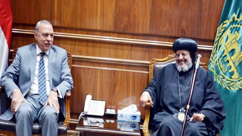 وفد من أساقفة كنائس