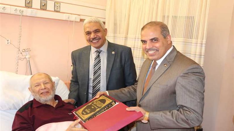 المحرصاوي يتفقد مستشفى