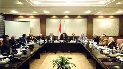 وزير الرياضة يناقش الأعمال الإنشائية بالصالات المغطاة المستضيفة لبطولة العالم لكرة اليد 2021