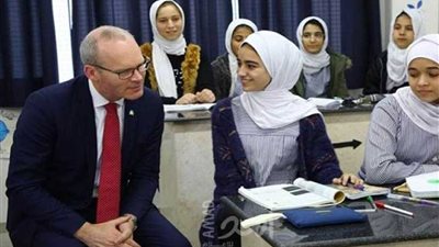 وزير الخارجية الأيرلندي يزور قطاع غزة ويلتقي طلبة 