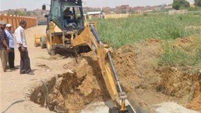 عطل مفاجئ بخط طرد الصرف الصحي لمحطة الصرف بشبين القناطر