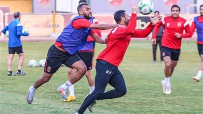 فقرة ترفيهية في مران الأهلي استعدادًا لمواجهة الهلال ..(فيديو- صور)