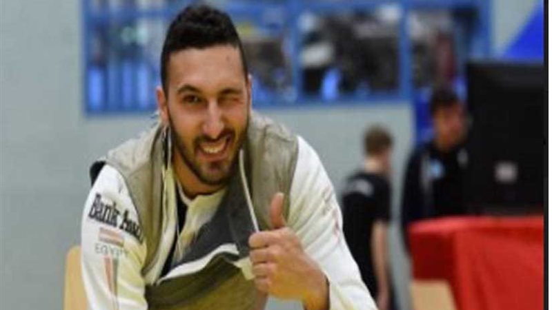 4 لاعبين يمثلون الشيش