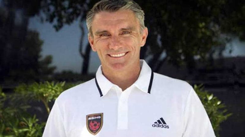 كارتيرون يرفع الحمل